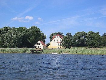 Empfehlung des Gut Grubnow auf Rügen im Hotelführer „Kleine Refugien“ für charmante Unterkünfte zum Wohlfühlen